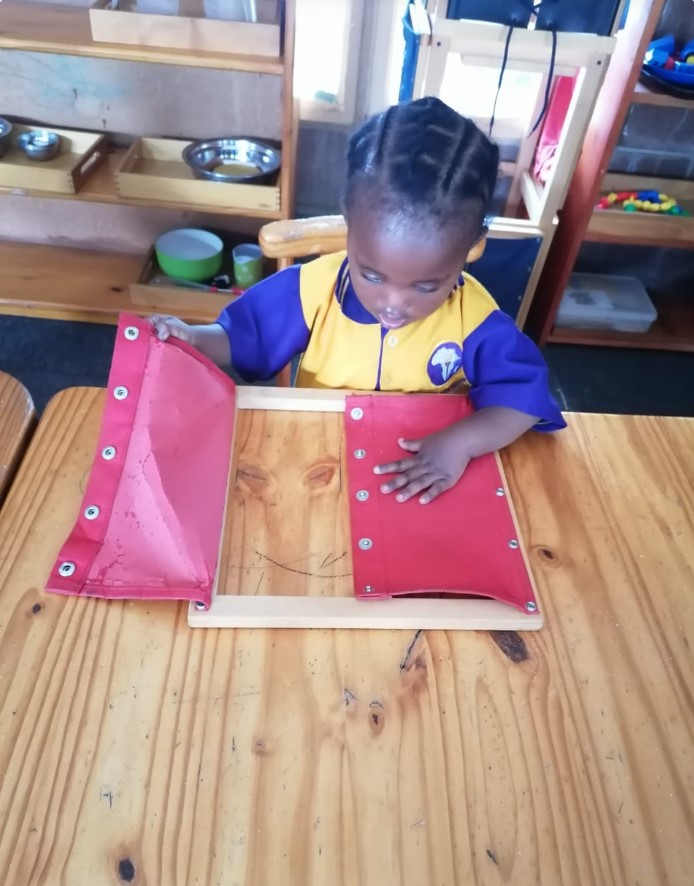 Students collaborating in a Primary School classroom.